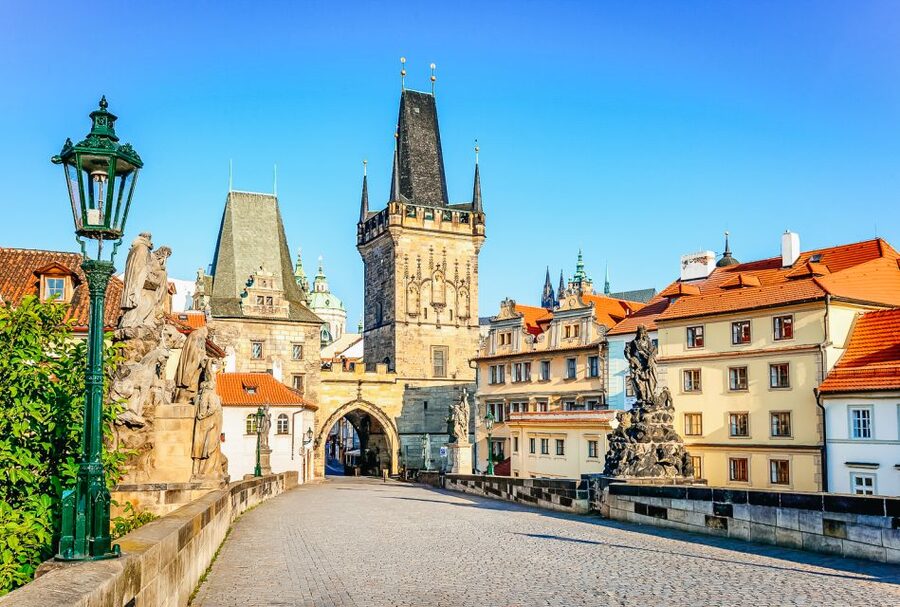 Prague: 3-Hour Beer Tour and Traditional Czech Dinner - The 3-pub beer crawl: what you actually drink and why it feels different