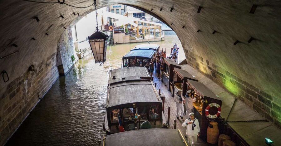 Prague: 3–Hour Castle Grounds Walking Tour and River Cruise - Cruise time on the Vltava, plus the special Devil’s Stream ride