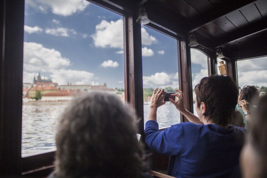 Prague: 3–Hour Castle Grounds Walking Tour and River Cruise - Malá Strana and Kampa Island: where the tour gets playful