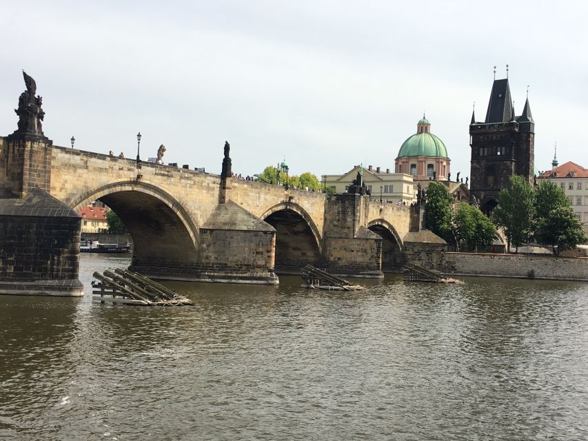 Prague: 3-hour Evening River Cruise with Dinner - Key highlights to know before you go