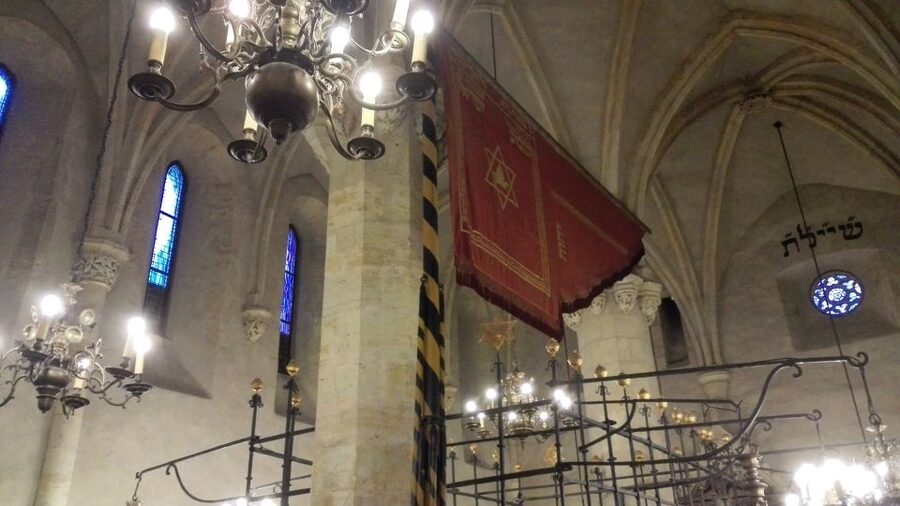 Prague: 3-Hour Private Jewish Quarter Tour - Logistics that matter on the ground: meeting, bags, and language