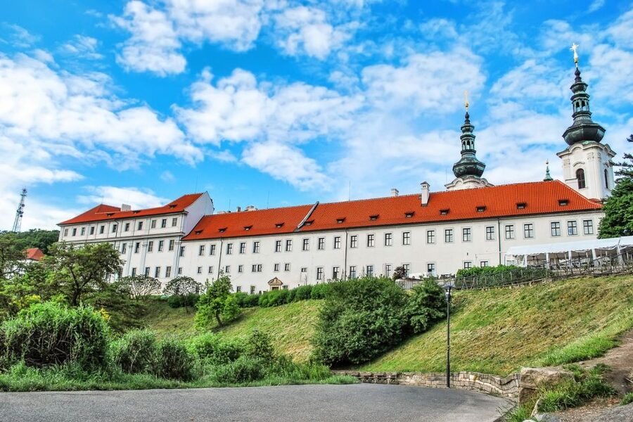 Prague: 4-Hour Segway and Scooter Tour with Lunch and Drinks - Who this tour fits best, and who should think twice