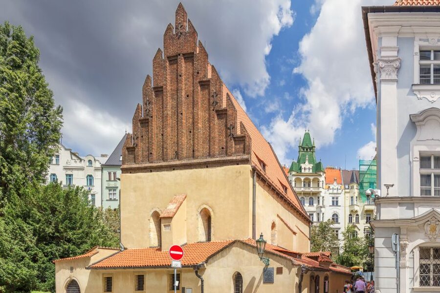 Prague: 4-Hour Segway and Scooter Tour with Lunch and Drinks - Price and value: is $118 for a 4-hour electric tour fair?