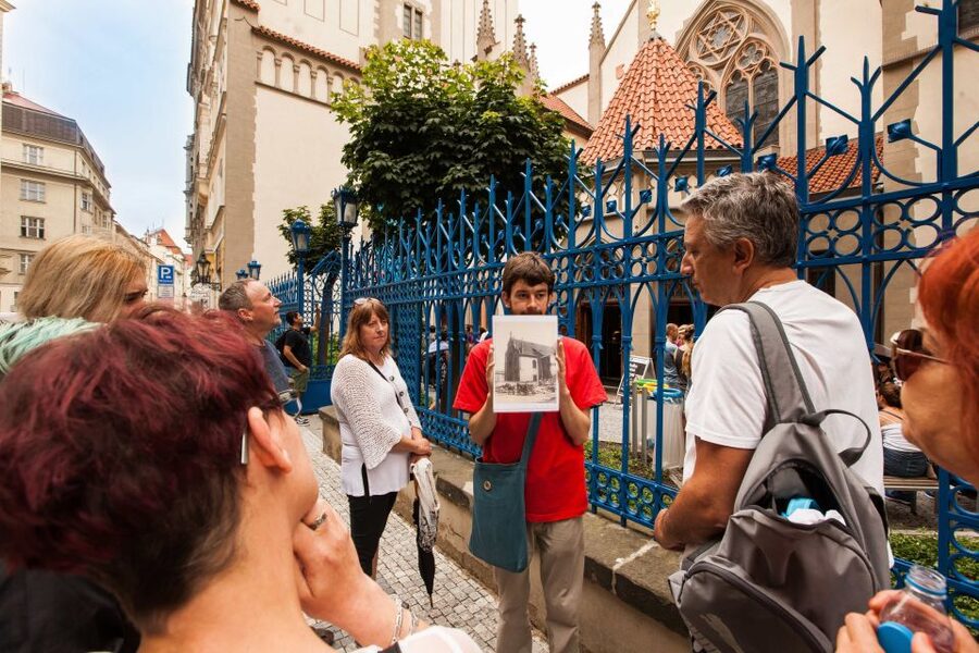 Prague: 6-Hour City Tour including Cruise and Lunch - Charles Bridge into Lesser Town: Kampa and the Lennon Wall