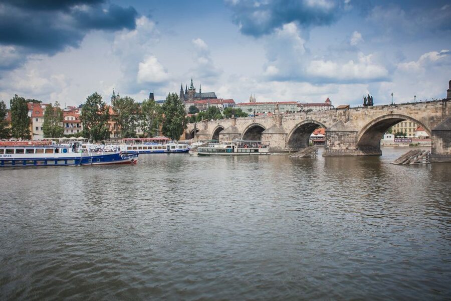 Prague: Afternoon Beer Cruise with Drinks Included - The narration and lounge music: helpful, but not a lecture