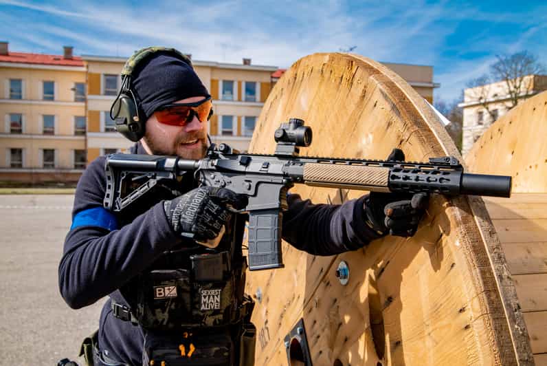 PRAGUE AIRSOFT SHOOTING GAMES - Who Should Book This Prague Airsoft Session?