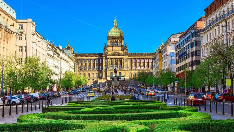 Prague Audioguide - TravelMate app for your smartphone - Languages and accessibility: it is designed to fit more than one type of traveler