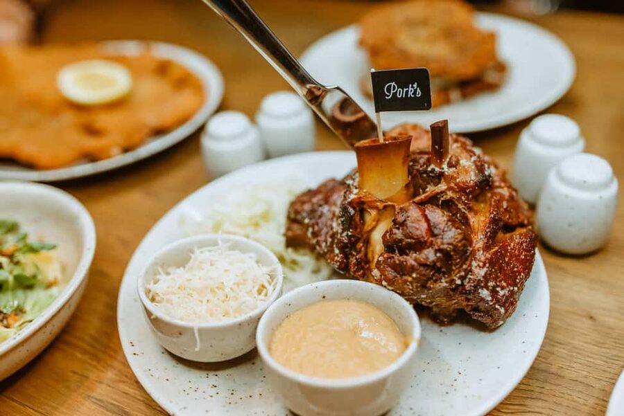 Prague: Award-Winning Old Town Food Tour with Four Drinks - Key things worth knowing before you go