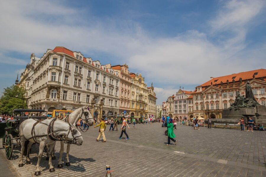 Prague: Big Bus Hop-on Hop-off, Castle Tour and River Cruise - Who should book this Prague bus and cruise combo