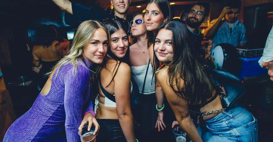 Prague: Boat Party with Unlimited Drinks & After Party Entry - Night Views From the Vltava: Why This Party Works