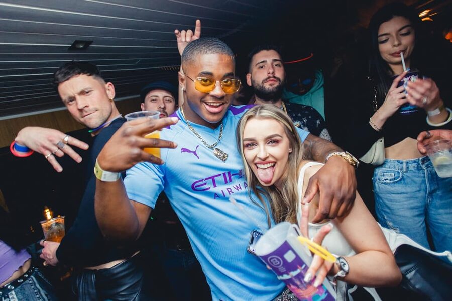 Prague: Boat Party with Unlimited Drinks & After Party Entry - Drinks Options: Unlimited Vodka, Rum, Beer, Wine, and Soft Drinks