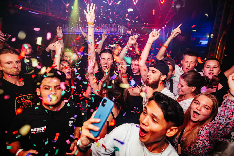 Prague: Boat Party with Unlimited Drinks & After Party Entry - Dock to Club: Fast Entry and VIP-Style After-Party Dancing