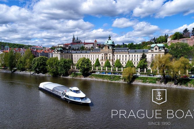Prague Boats 2-hour Lunch Cruise - Who this 2-hour cruise suits best