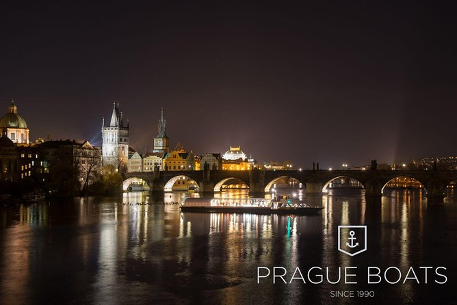 Prague Boats 3-hours Crystal Dinner Cruise - The buffet dinner: lots of choice, and how to beat the chaos