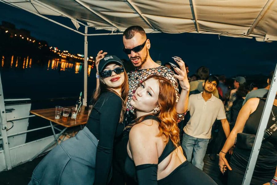 Prague: Booze Cruise with Open Bar and Duplex Entry - Who This Prague Cruise to Duplex Is Best For