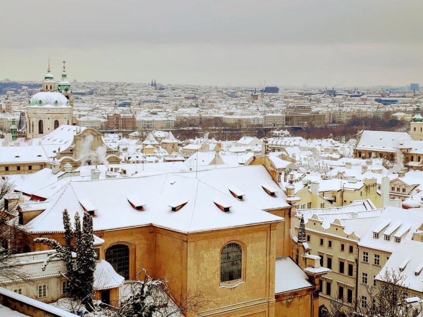 Prague by Car - Old Town Square by car and foot, with a guided plan
