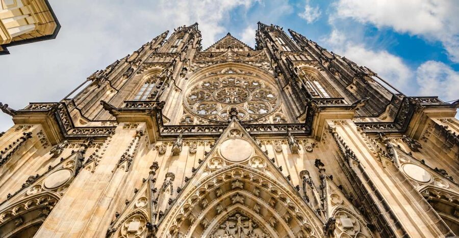 Prague Castle 2.5-Hour Tour Including Admission Ticket - Prague Castle, packaged into a smart 150-minute plan