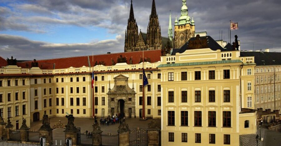 Prague: Castle and Lesser Town Walking Tour with Local Guide - WWII, communism, and how the Castle tells tough stories