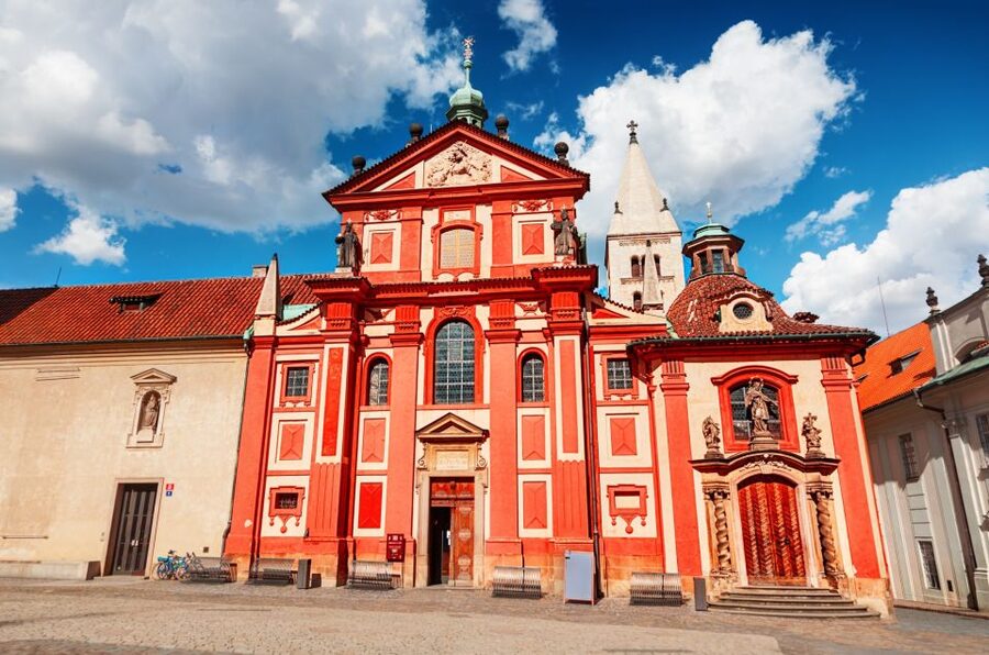 Prague Castle and St. Vitus Cathedral Private Walking Tour - Tour options, timing, and who should pick what