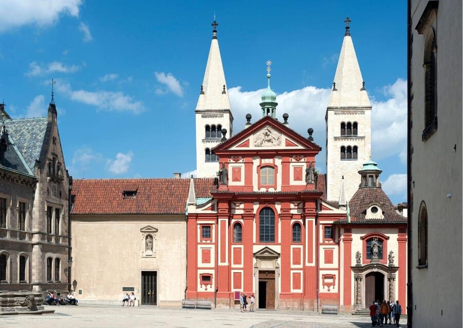 Prague: Castle Circuit Entry Tickets with Audio Guide - Who This Ticket Suits Best