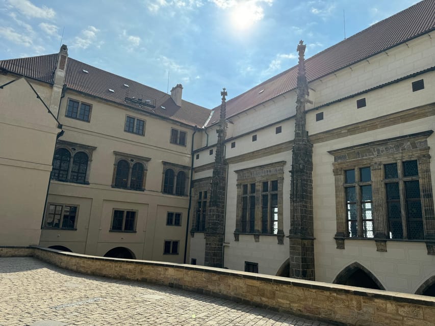 Prague Castle Interiors & Changing of the Guard-Small group - Price and value: does $87 buy you the right kind of Prague Castle time?