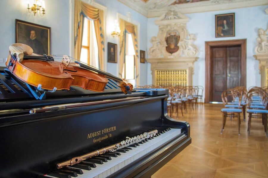 Prague Castle: Midday Classical Concert at Lobkowicz Palace - Who should book this, and who might skip it