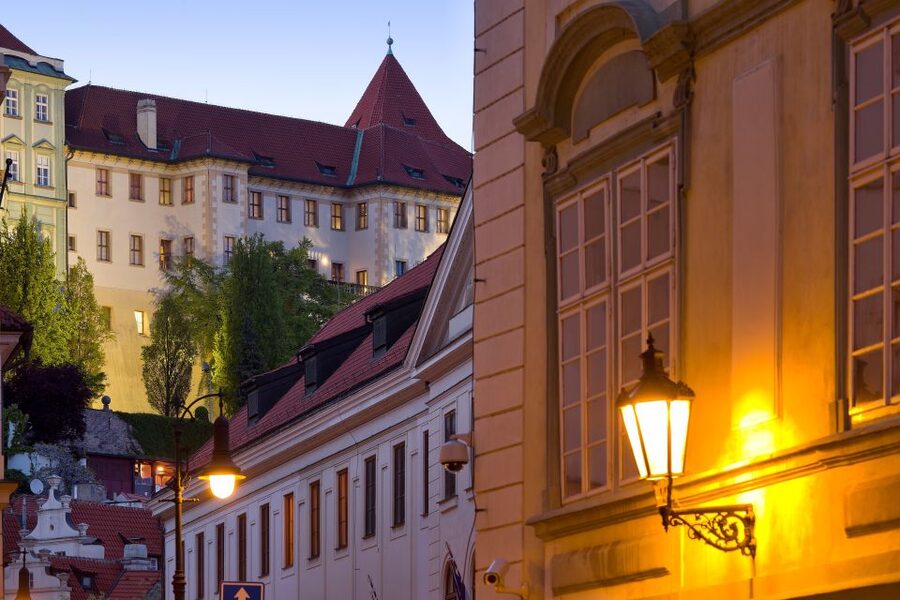 Prague Castle: Midday Classical Concert at Lobkowicz Palace - Finding Lobkowicz Palace: the meeting point and what to plan around