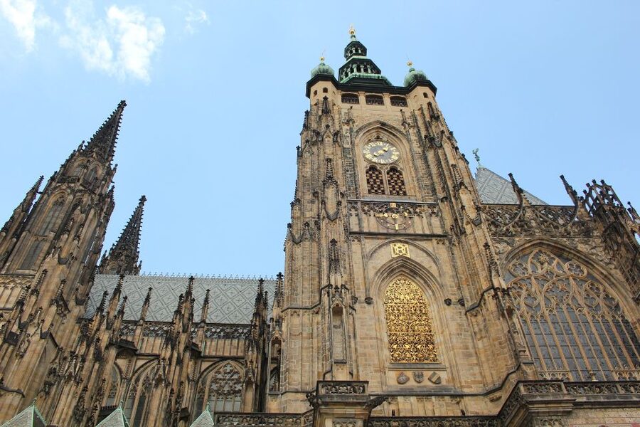 Prague Castle: Small-Group Tour with Visit to Interiors - St. Vitus Cathedral: Coronations, Architecture, and Attention to Details