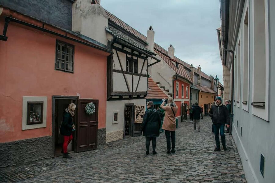Prague Castle St. Vitus Cathedral, Royal Palace, St. George's Basilica - Golden Lane: alchemists, Kafka, and a return to intimate scale