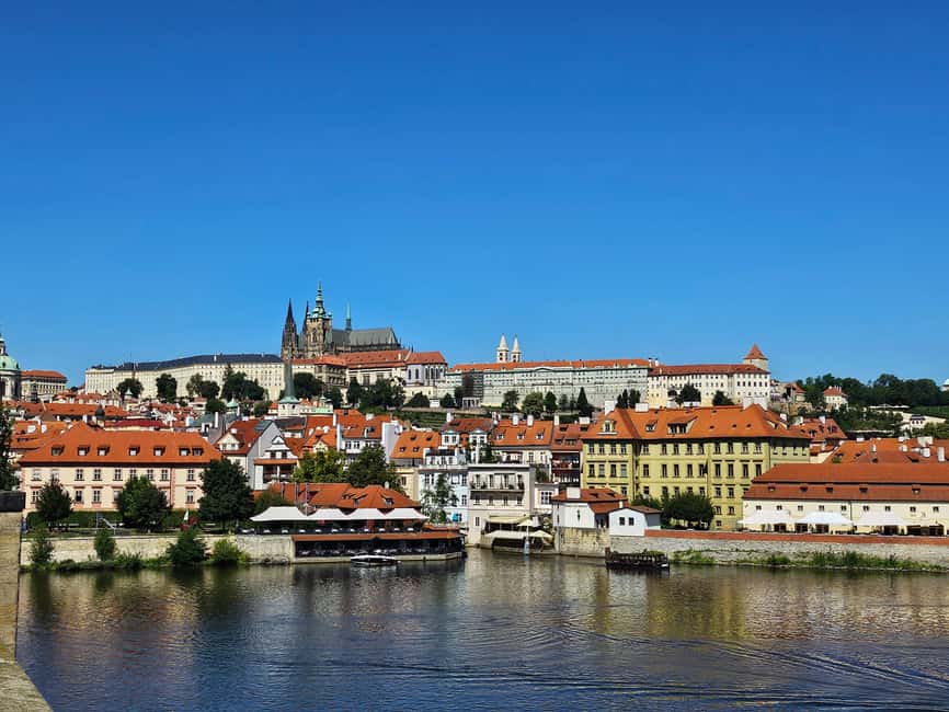 Prague Castle tour - St. Vitus Cathedral: what you can see and how to decide