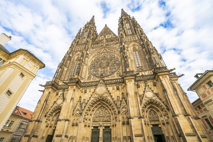 Prague: Castle Tour with Local Guide and Entry Ticket - Tombs and chapels: the names that explain Prague’s political story