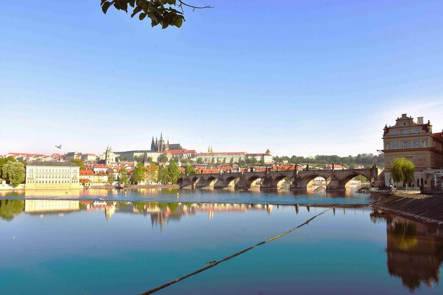 Prague: Charles Bridge Audio Guide with Tower Entry Ticket - Charles Bridge context you can actually use while walking
