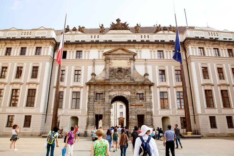 Prague City 3-Hour Tour with Changing of the Guard - Crossing to the Lesser Quarter: Saint Nicholas Church as a visual payoff