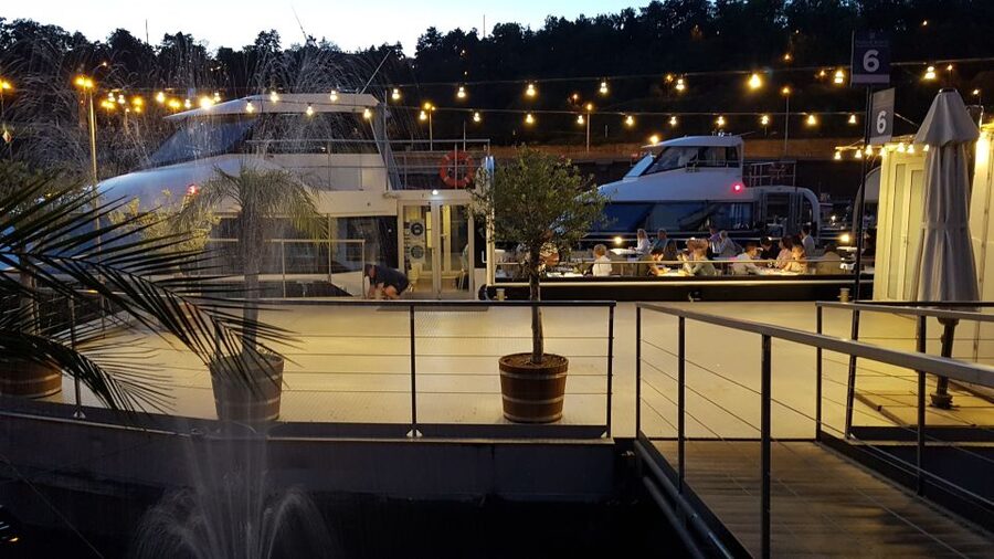 Prague: City Tour and Dinner Cruise with Hotel Pickup - Key things you will notice on this Prague night tour