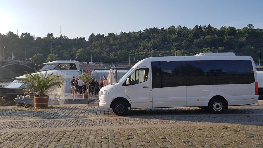 Prague: City Tour and Dinner Cruise with Hotel Pickup - Price and Value: Is It Worth $109 Per Person?