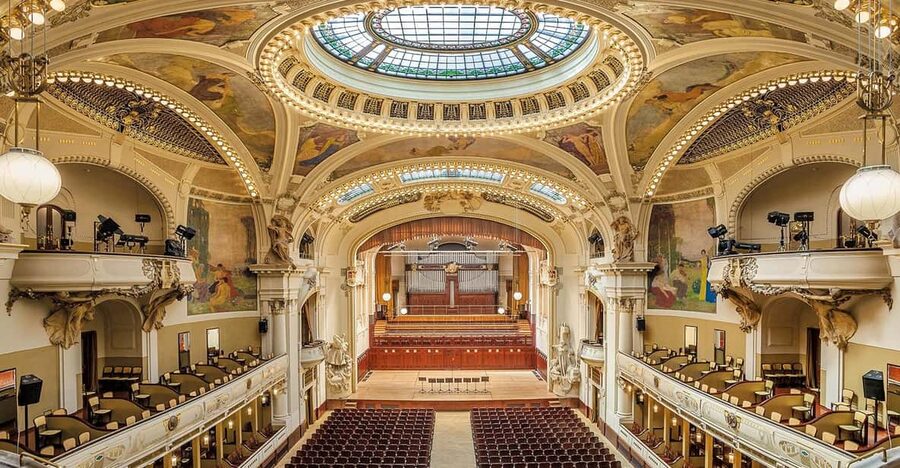 Prague: Classical Concerts at Smetana Hall, Municipal House - How the evening flows: from arrival to your seat in Smetana Hall