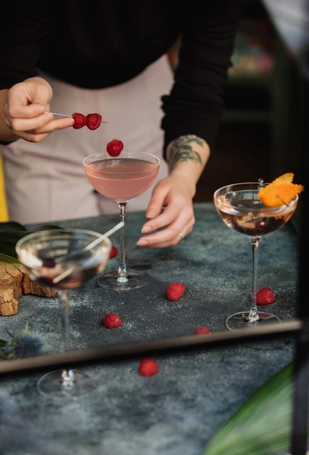Prague: Cocktail Making Workshop with Bartender - The 2-hour flow: what you’ll do during the workshop