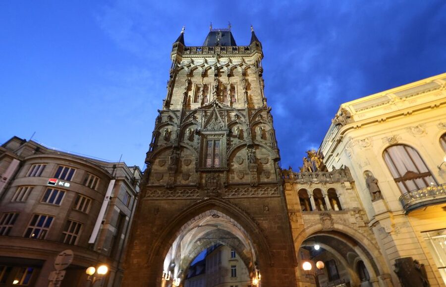 Prague Complete Tour in Spanish & Lunch, Tickets - Lunch in a local Czech restaurant, one course included