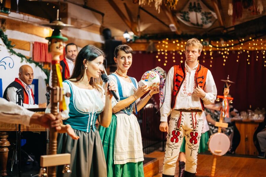 Prague: Dinner with Folk Show and Open Bar - Key points before you go