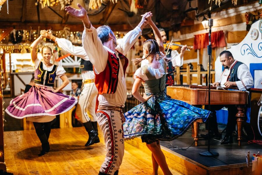 Prague: Dinner with Folk Show and Open Bar - Practical tips so your night runs smoothly
