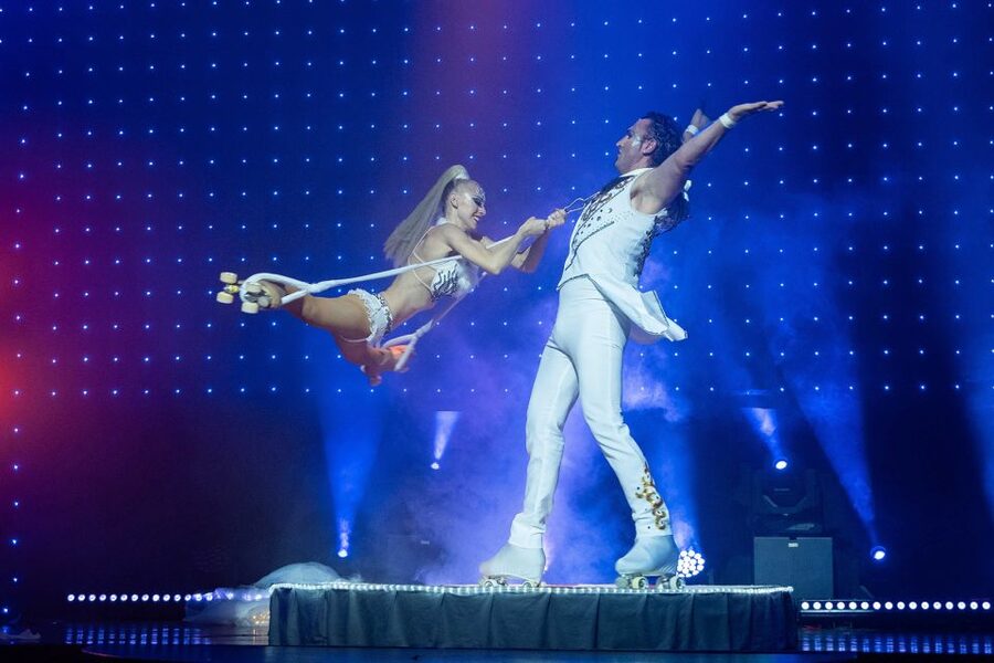 Prague: Evening Czech Cabaret Show at the Hybernia Theater - What the 150 Minutes Looks Like, Act by Act