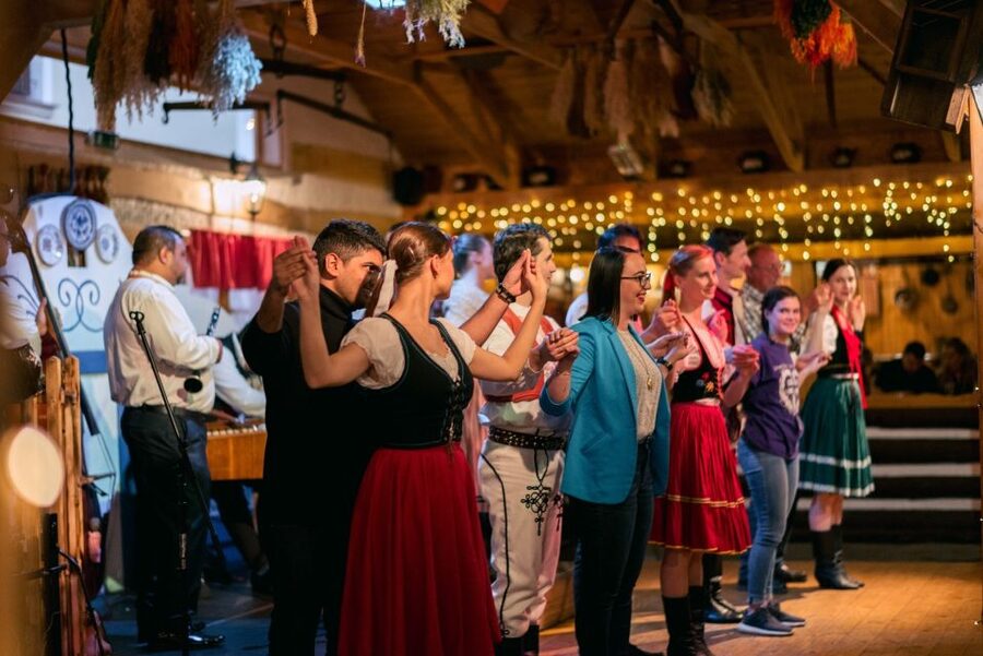 Prague: Evening Folklore Garden Party with Traditional Menu - The Transportation and Pickup: What to Expect Before You Arrive