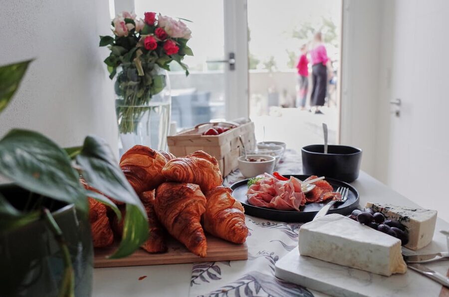 Prague: Farmers Market and Brunch Class with Celebrity Chef - Cooking brunch together: technique, stories, and a menu that changes weekly