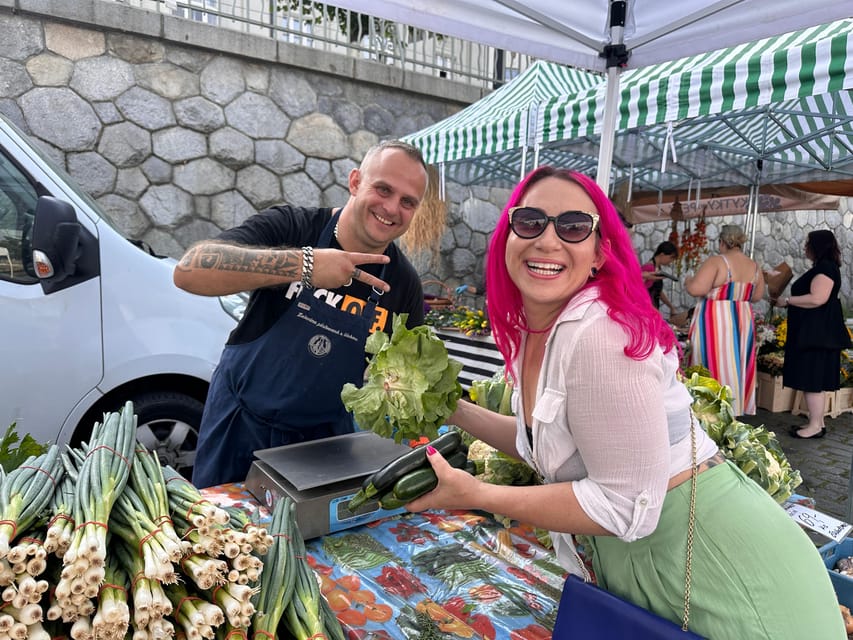 Prague: Farmers Market and Brunch Class with Celebrity Chef - Meeting Mariko at Palackého náměstí, then heading to the stalls