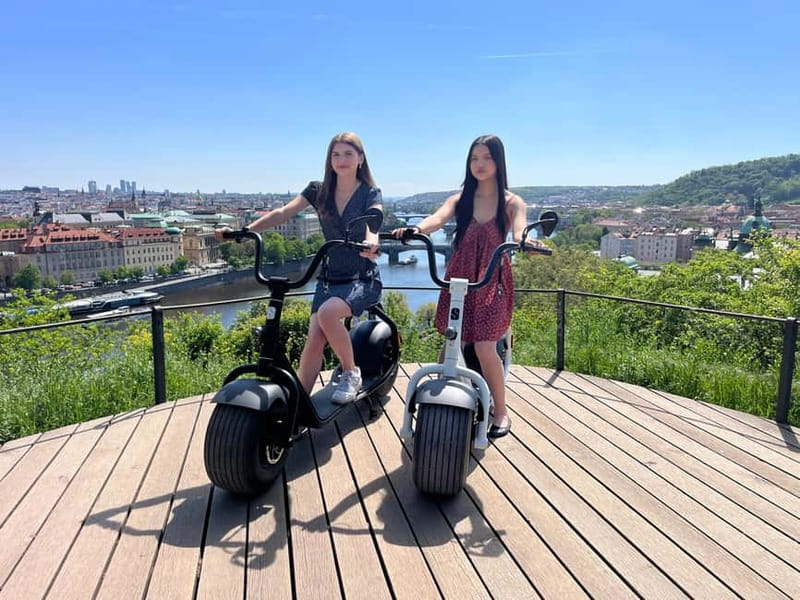 Prague: Fat Tire or Regular Scooter Tour with A Local Guide - Key things that make this e-scooter tour work