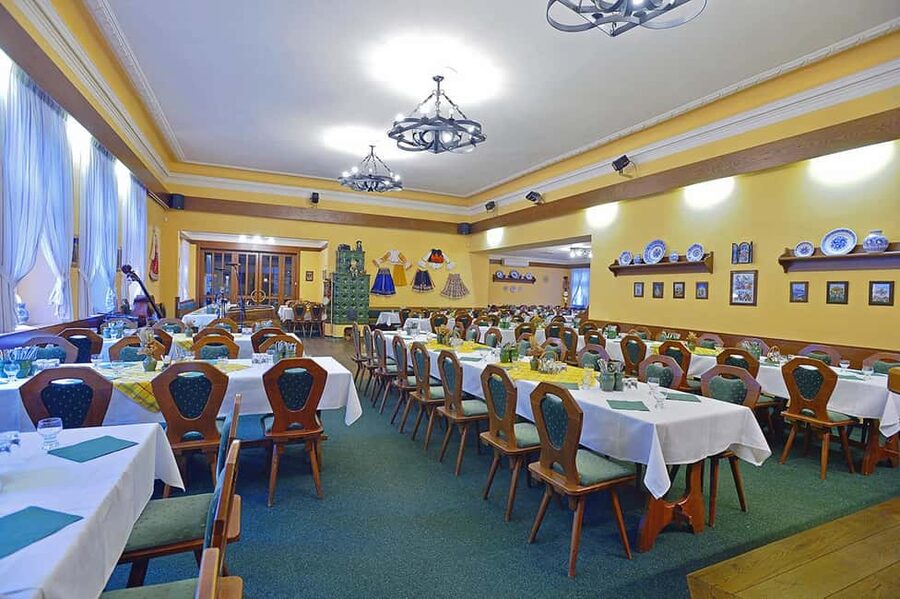 Prague: Folk Dancing Dinner Experience - Skip the ticket line: small thing, real impact