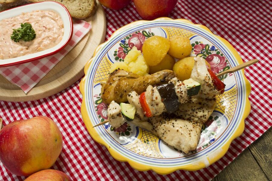 Prague: Folkloric Dinner Show with Unlimited Drinks - Price and value: is $62 per person a good deal?
