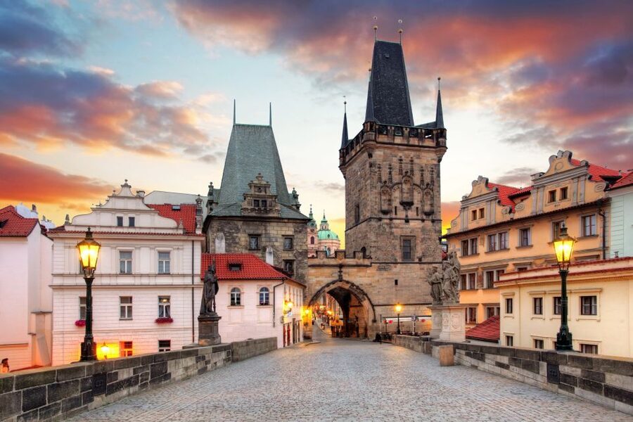Prague: Full-Day Old Town, River Cruise & Prague Castle Tour - Certovka Canal Cruise: The Prague Venice Reset