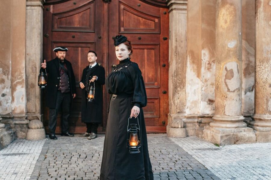 Prague: Ghosts and Legends Nighttime Guided Walking Tour - A Secret Stop Moment: Surprise Helps the Spook Factor