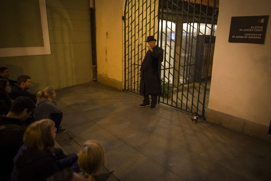 Prague: Ghosts and Legends of the Old Town Evening Tour - Spanish Synagogue: Beauty Meets the Unsettling Past